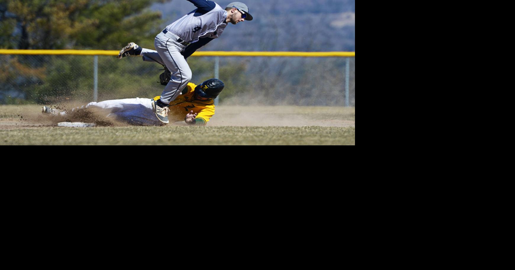 Pirates score 6 in 3rd to chase Strider and then hold off the Braves 7-6  after rain delay