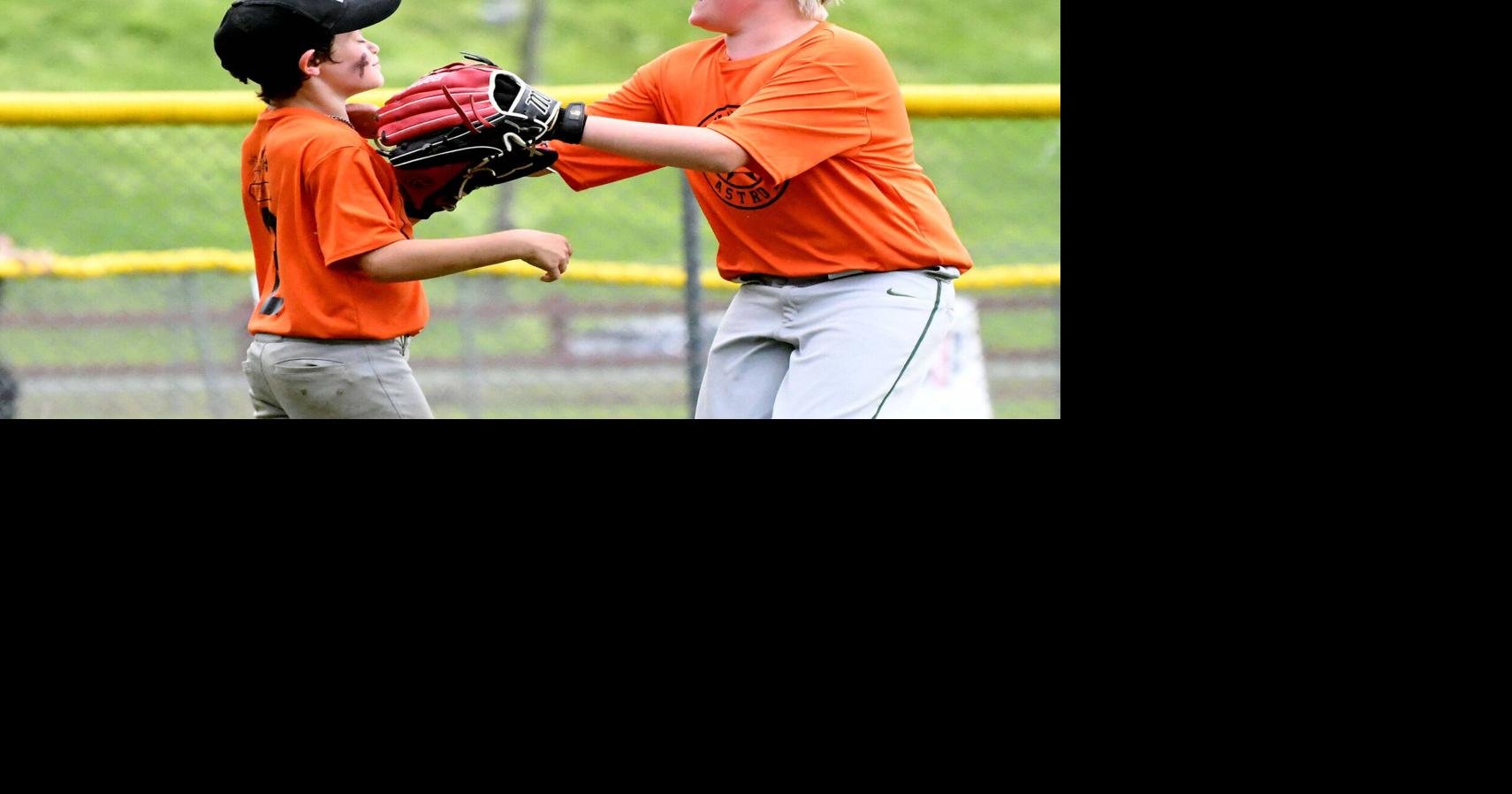 Photos: Astros, Dodgers Clash In Lyndon Little League Semifinals