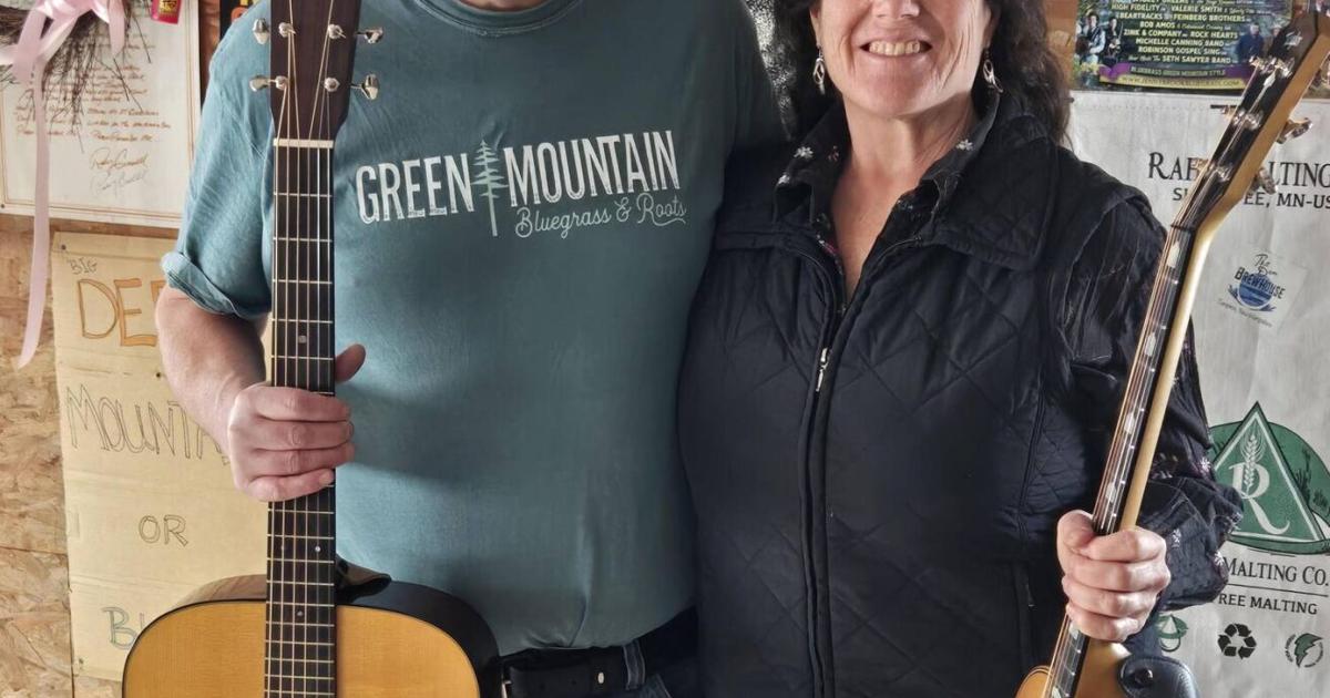 Alive & Well, Tom Stamp To Play Coffeehouse Concert