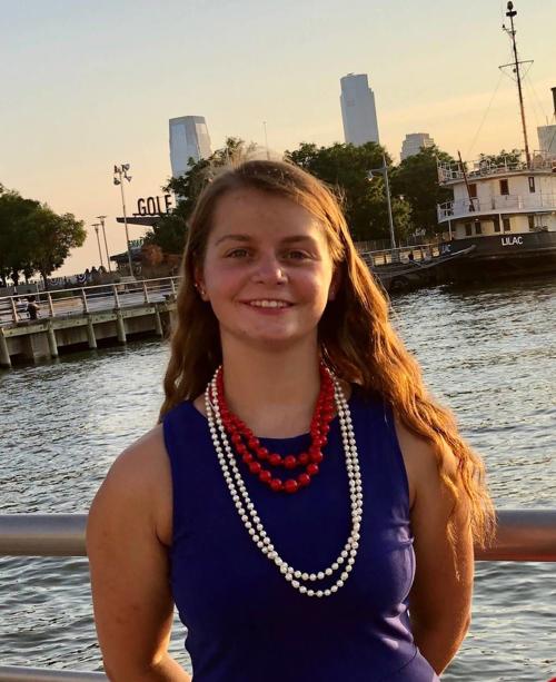 Teenager Rivard completes swim around Manhattan