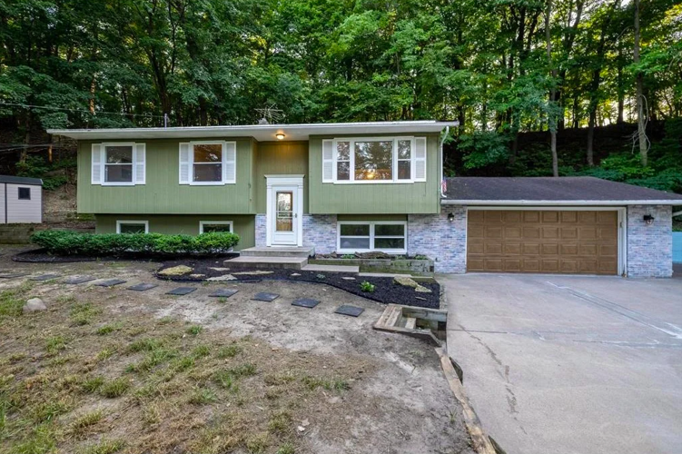 Photos House with private cave for sale in Cannon Falls Real Estate