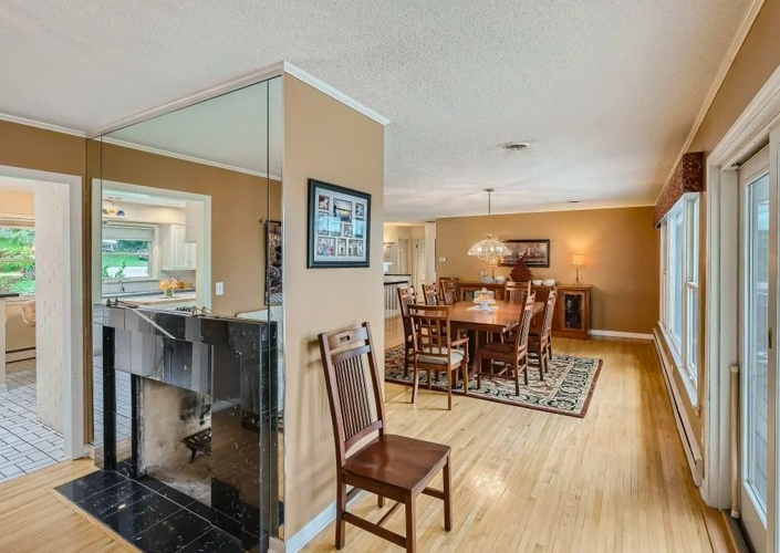 Photos Spacious house with views of Lake Byllesby for sale in Cannon