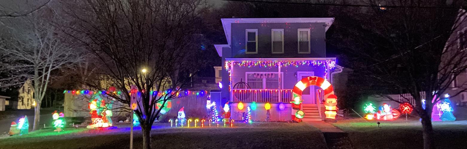 PHOTOS: Christmas lights throughout Cannon Falls | Local News