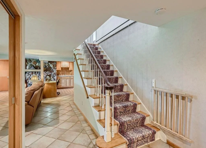 Photos Spacious house with views of Lake Byllesby for sale in Cannon