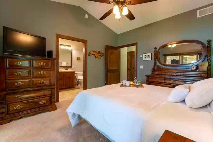 PHOTOS Home on Lake Byllesby for sale in Cannon Falls Real Estate