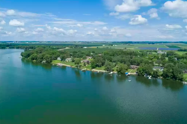 PHOTOS Home on Lake Byllesby for sale in Cannon Falls Real Estate