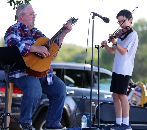 Fiddle contest a hit at Friday’s Chamber Fun Fest | Business ...