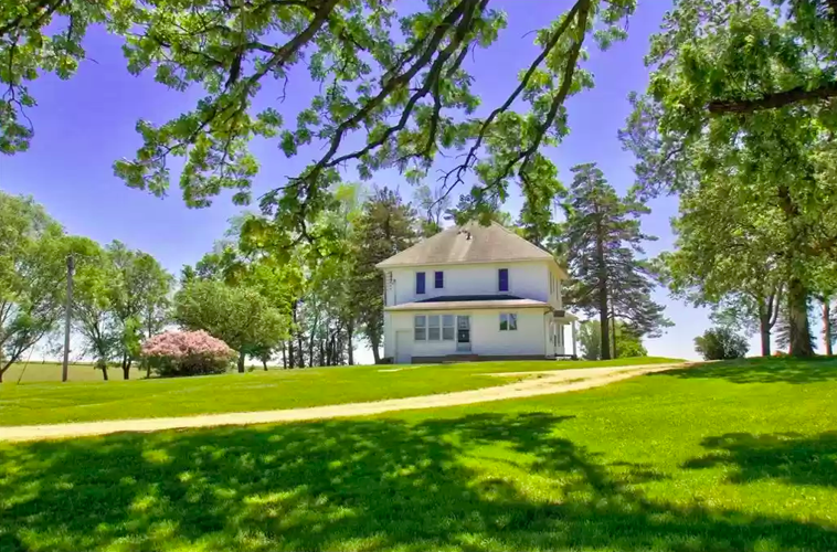 20 acre farm and farmhouse for sale in Cannon Falls, Minnesota