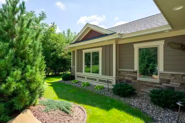 PHOTOS Home on Lake Byllesby for sale in Cannon Falls Real Estate