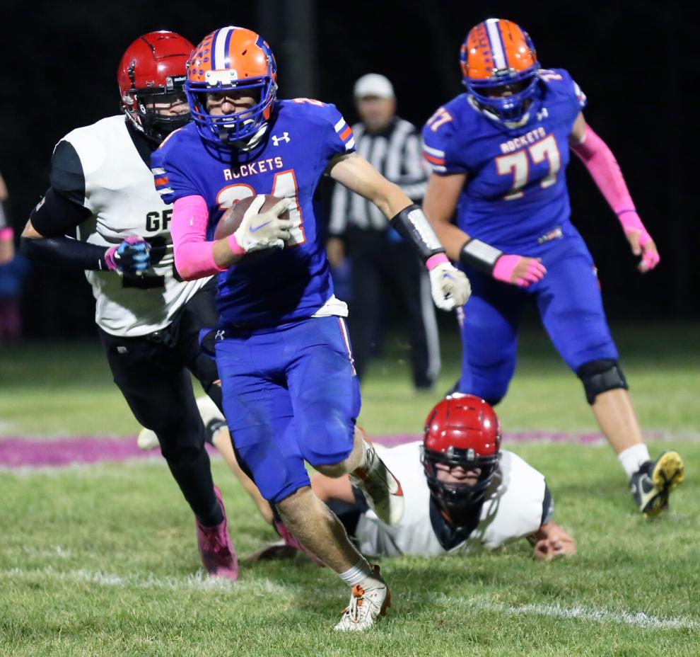 Randolph football closes out regular season with blowout of Mayer