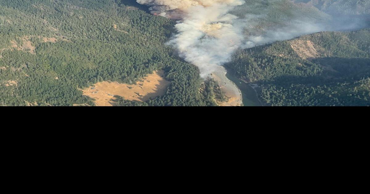 Long battle expected with Flat Fire near Agness, Oregon Oregon
