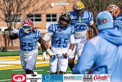 Second-Quarter Surge Powers Alabama to 40-10 Win in Mississippi-Alabama ...