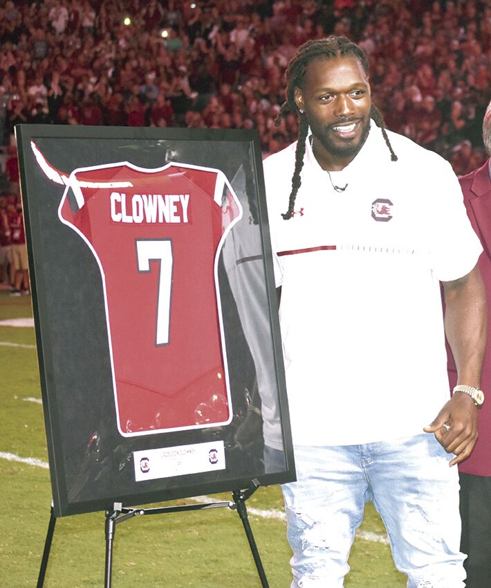 Jadeveon Clowney gets South Carolina jersey retired