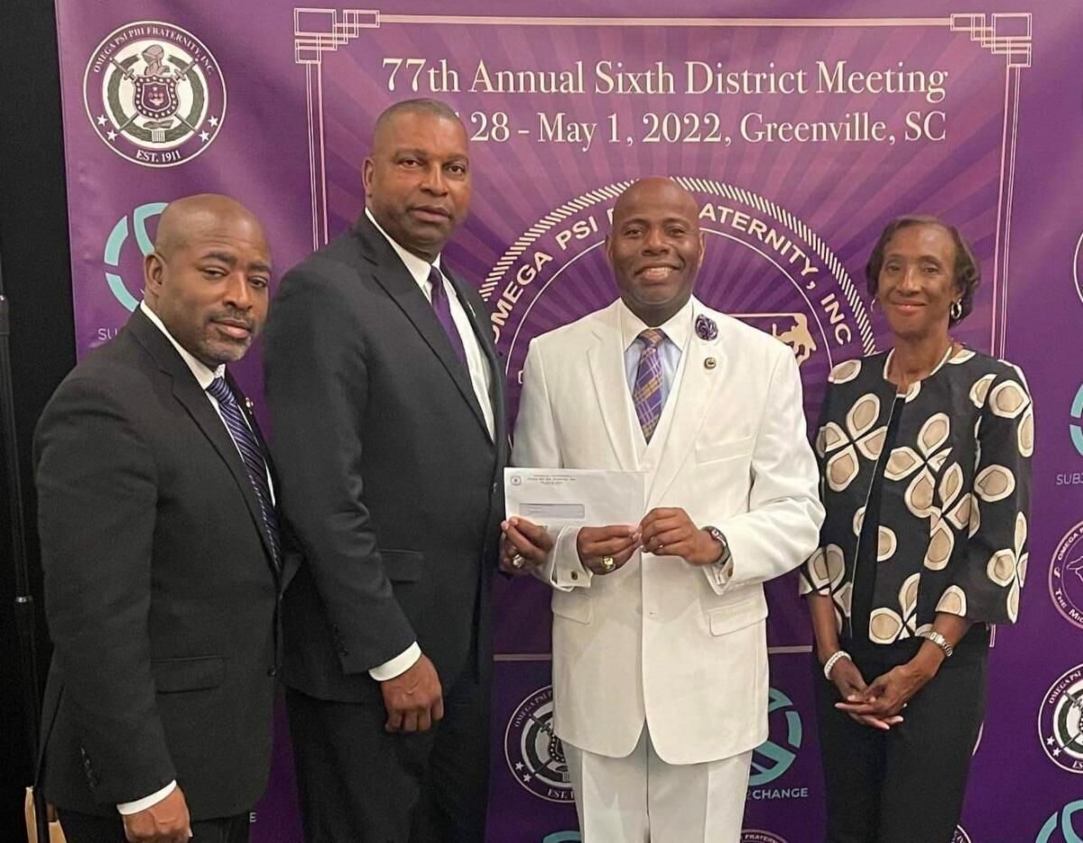 Omega Psi Phi 6th District makes donation to SC State University