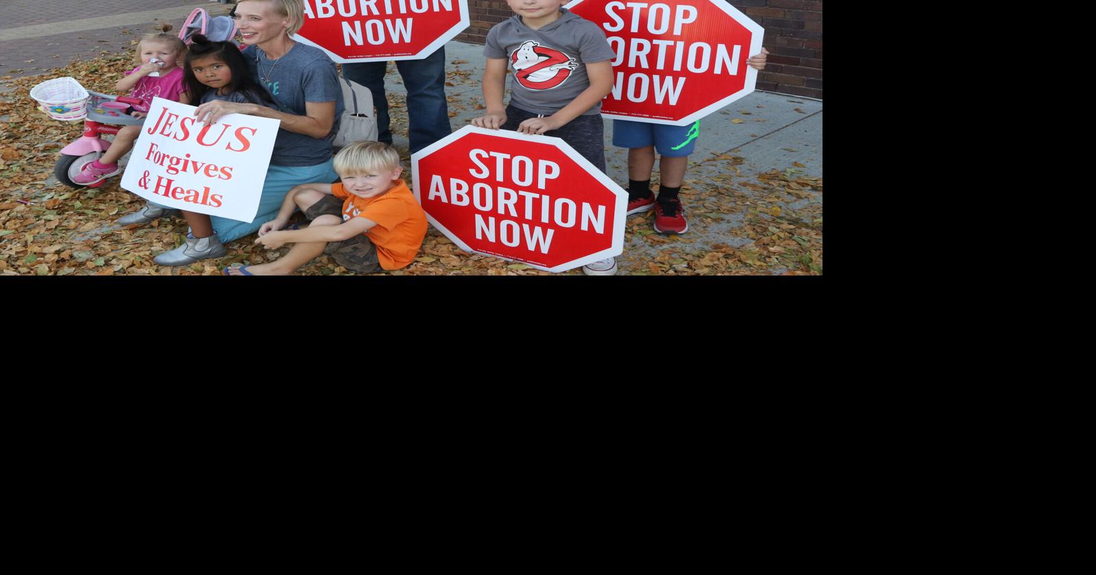 Life Chain spotlights pro-life cause | News | carrollspaper.com