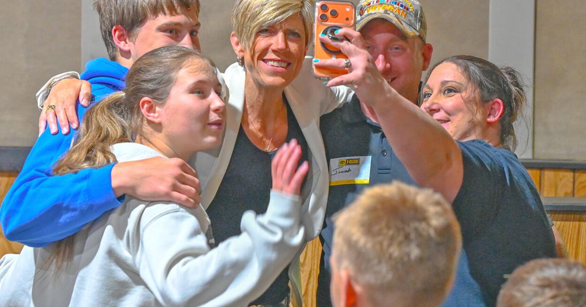 Hawkeye leaders thank donors, spotlight year of wins and academics at Iowa Athletics banquet
