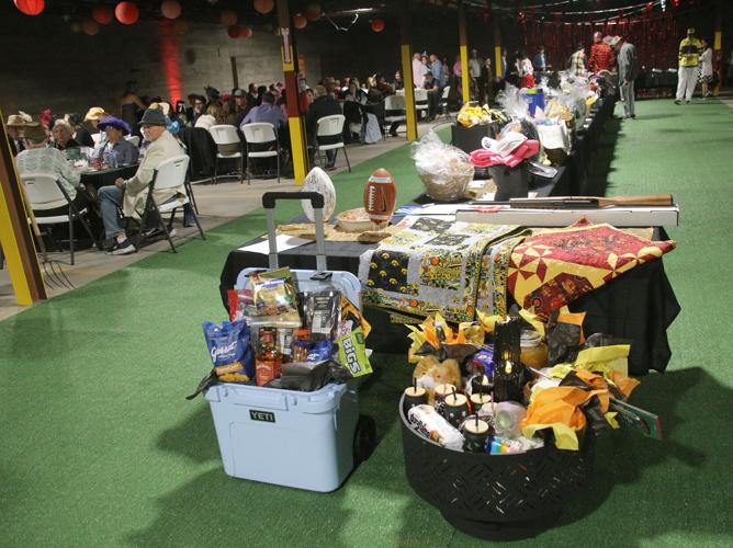 Car Theme 4 Rides Caring Hearts’ Derby-theme gala rides to success | News | carrollspaper.com