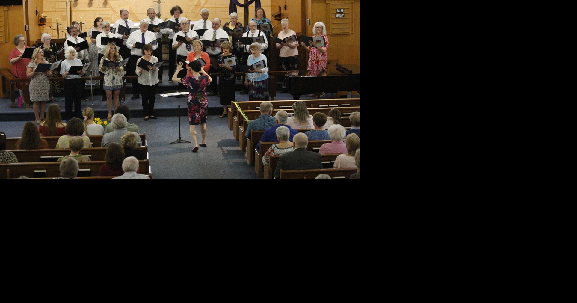 PHOTOS: Chorus Performs 'Worthy Is the Lamb' | News | carrollspaper.com