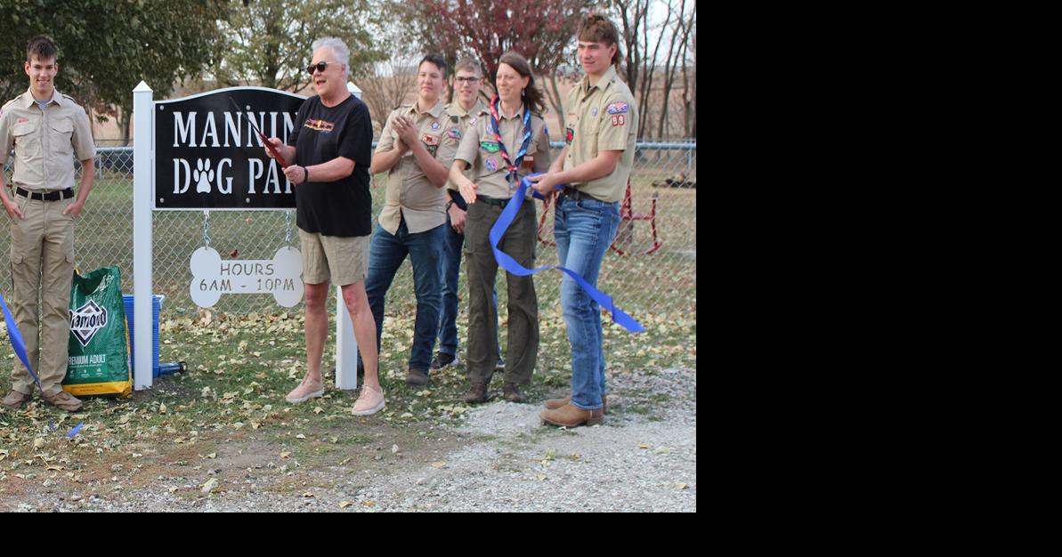 Paws out for new Manning Dog Park News