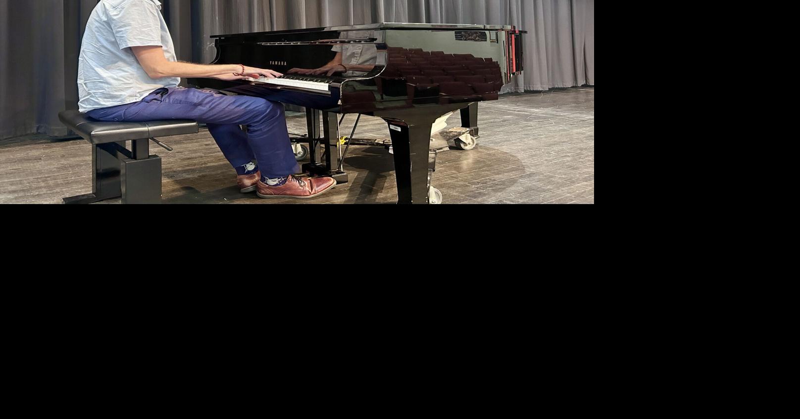 Broadway pianist performs at mental health conference in Carroll | News ...