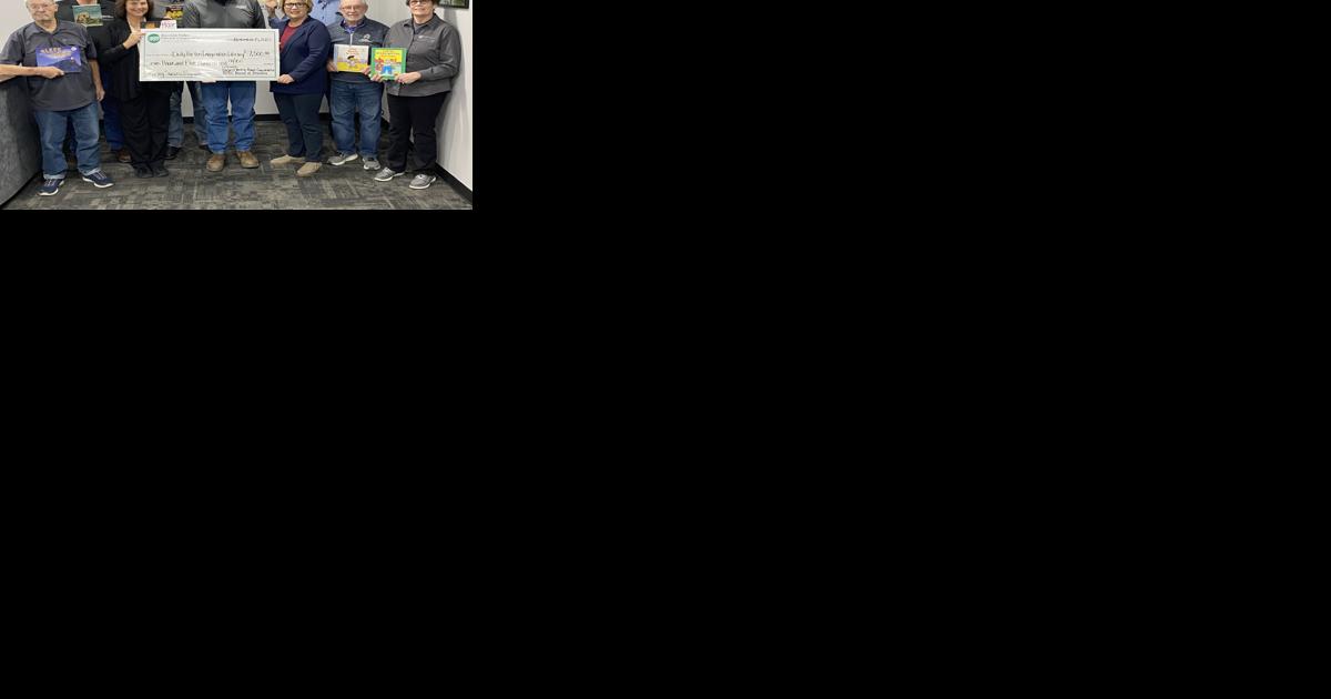 Raccoon Valley donates to Imagination Library - Vimarsana News