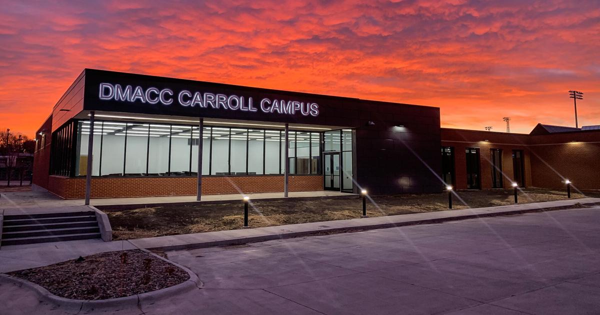 Dmacc Library PHOTOS: DMACC celebrates opening of new wing | News | carrollspaper.com