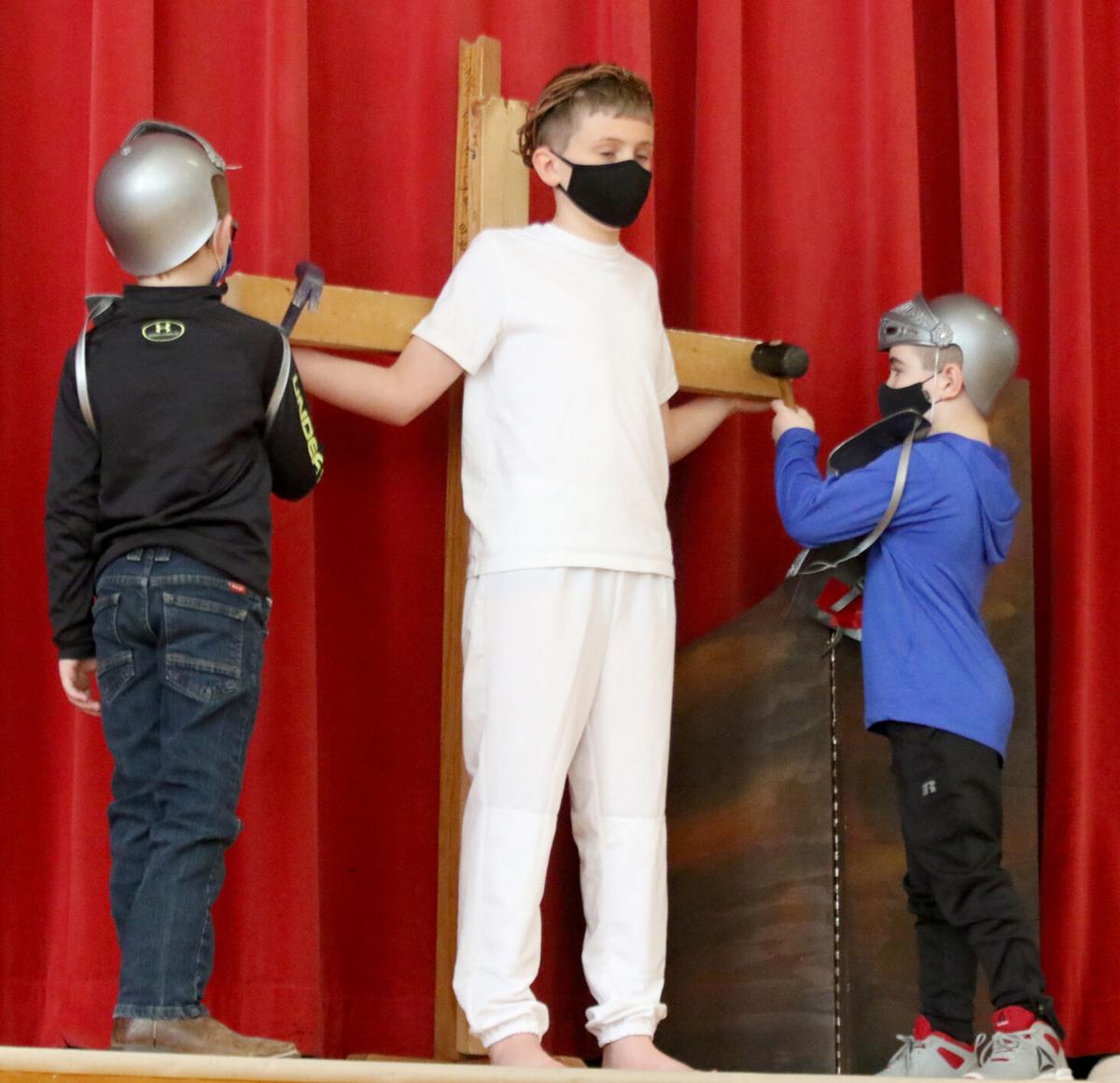 kuemper stations of cross3 21-04-01