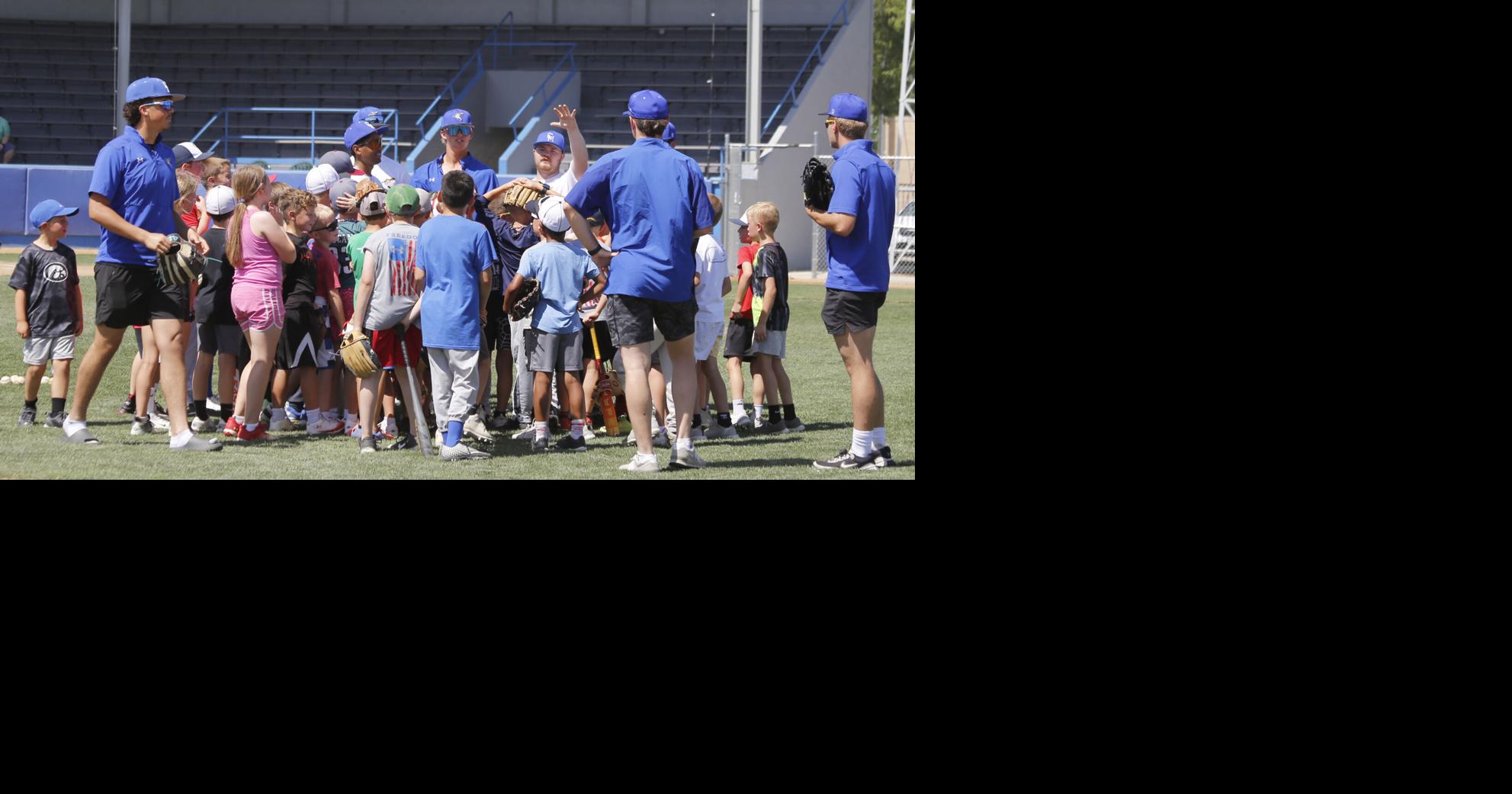 Play ball! Merchants' clinic hosts over 100 kids