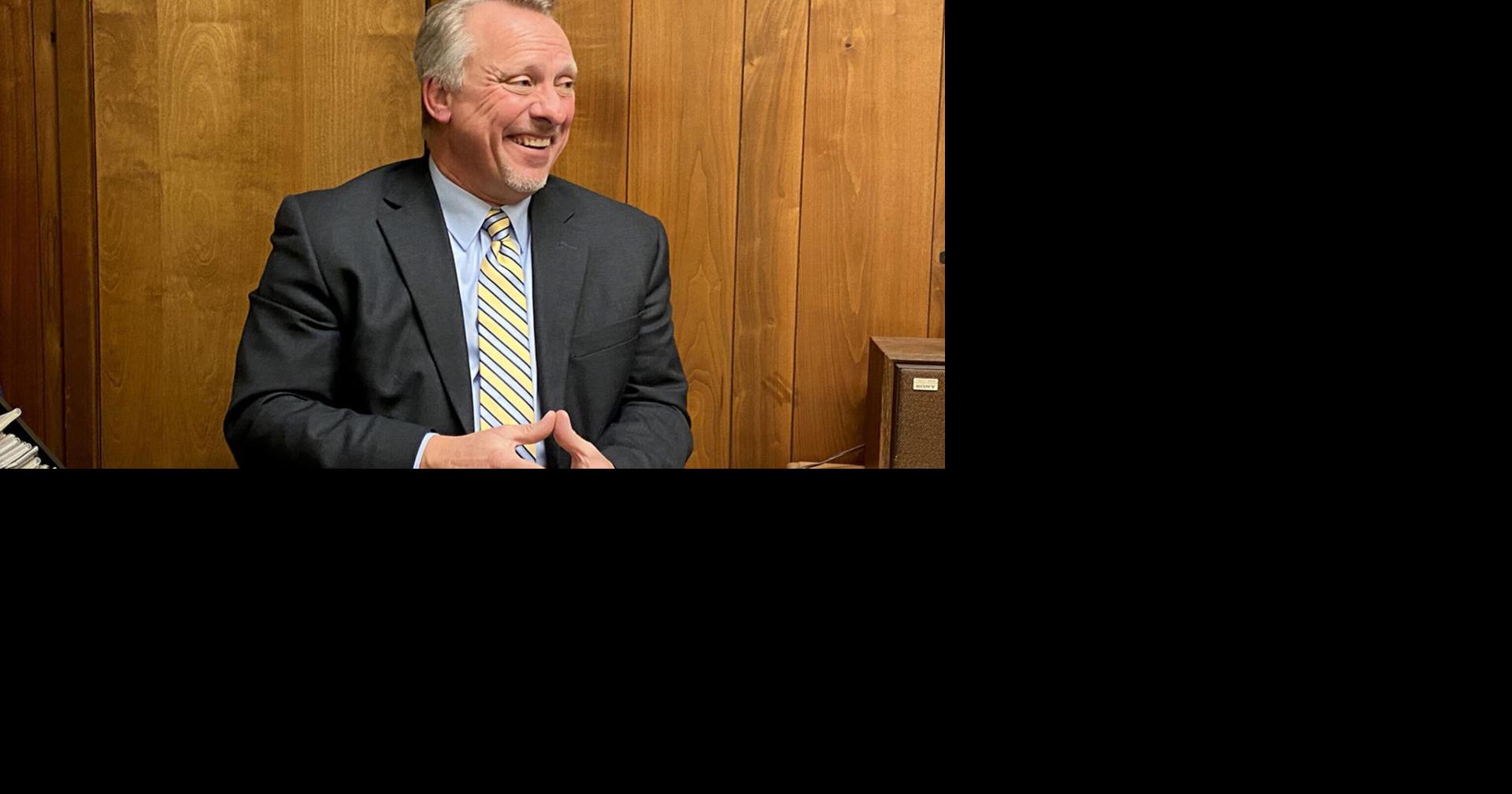 Carroll native Halbur wins Republican primary for state auditor News