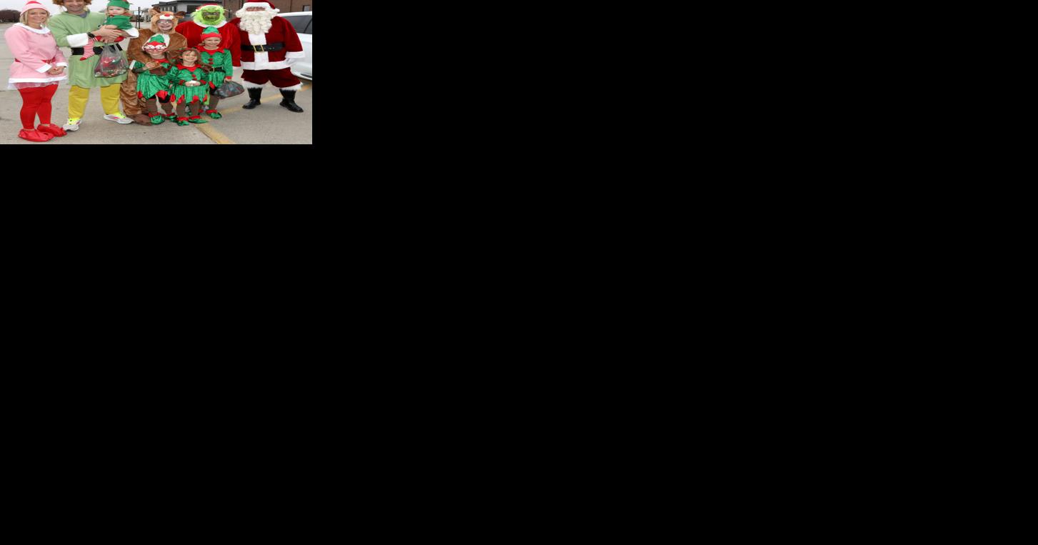 Santa, pals deliver gifts to New Hope clients - Vimarsana News
