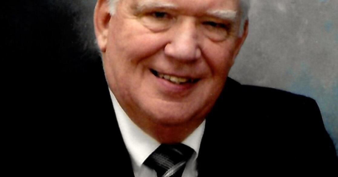 Neal Hoyt | | carrollspaper.com