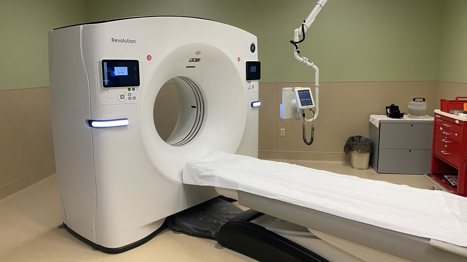 MRHC introduces new GE Revolution Maxima CT Scanner | News MRHC introduces new GE Revolution Maxima CT Scanner | News