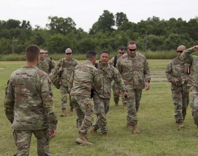 1st Infantry Division Soldiers get 'Royal' welcome, Article