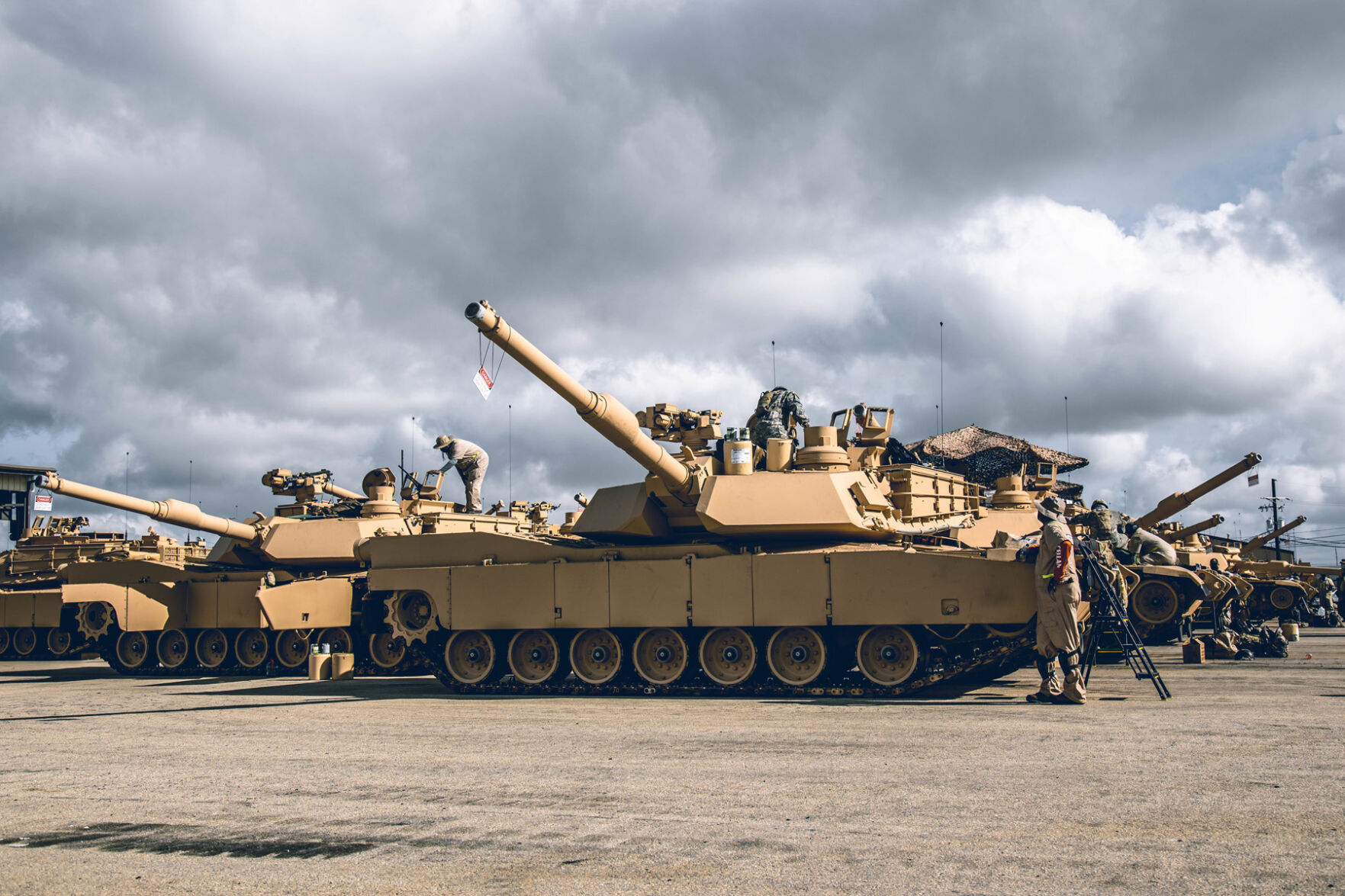 Pocket Armour i-Driver M1A2 Abrams Desert | HLJ.com
