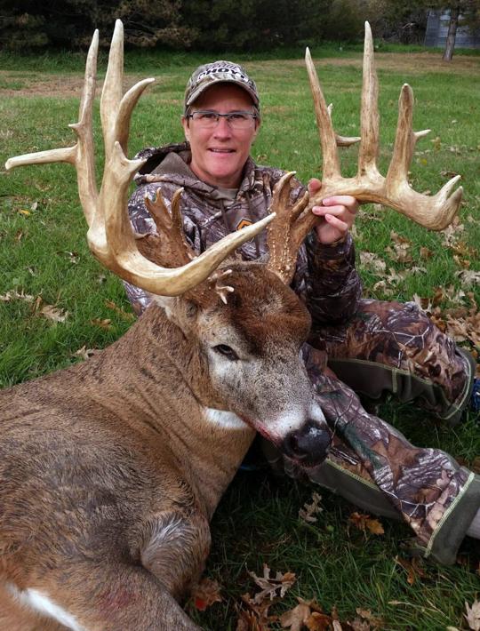 OUTDOOR INSIGHTS Big buck sets record for woman bowhunter News