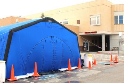 Heart Of The Rockies Regional Medical Center Erects Covid 19 Triage Tent Free Content Chaffeecountytimes Com