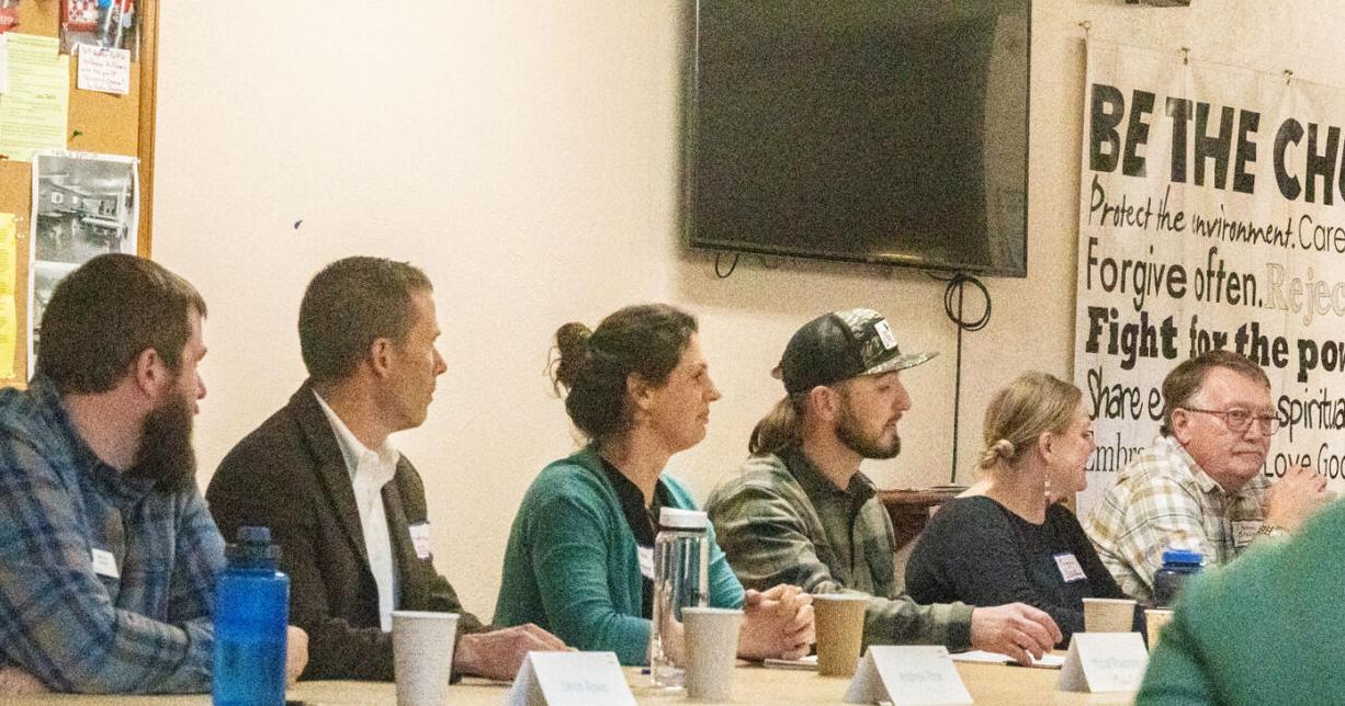 Trustee candidates take questions in LWV forum - Vimarsana News