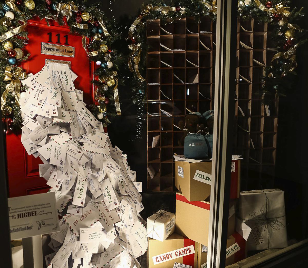 Continuing The Tradition Pinecrest Holiday Windows Capture Old Time Spirit Of Christmas At Higbee S Orange Chagrinvalleytoday Com
