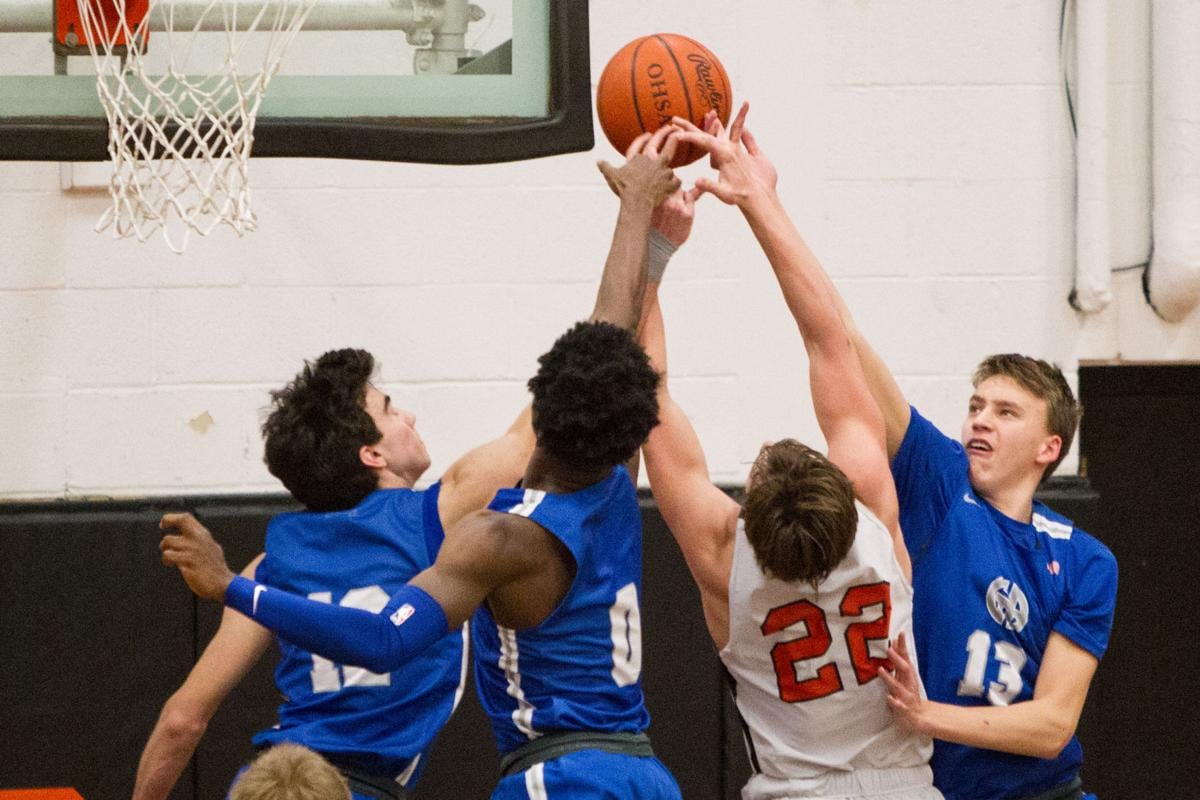 Lancer Cagers Take Fourth Quarter To Chagrin 69 49 Sports