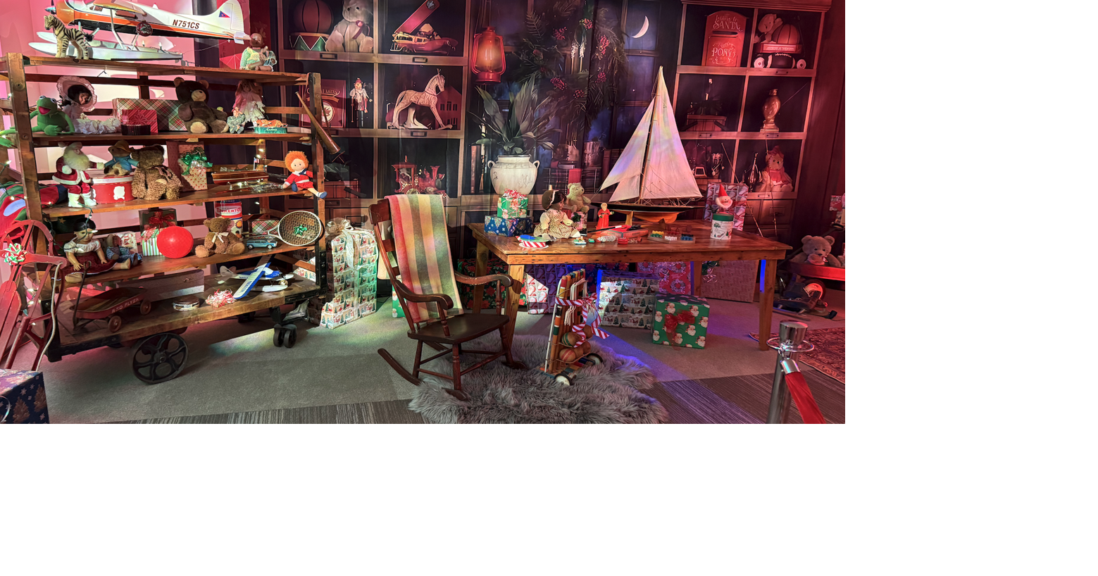 Empty storefront transformed into Santa's workshop