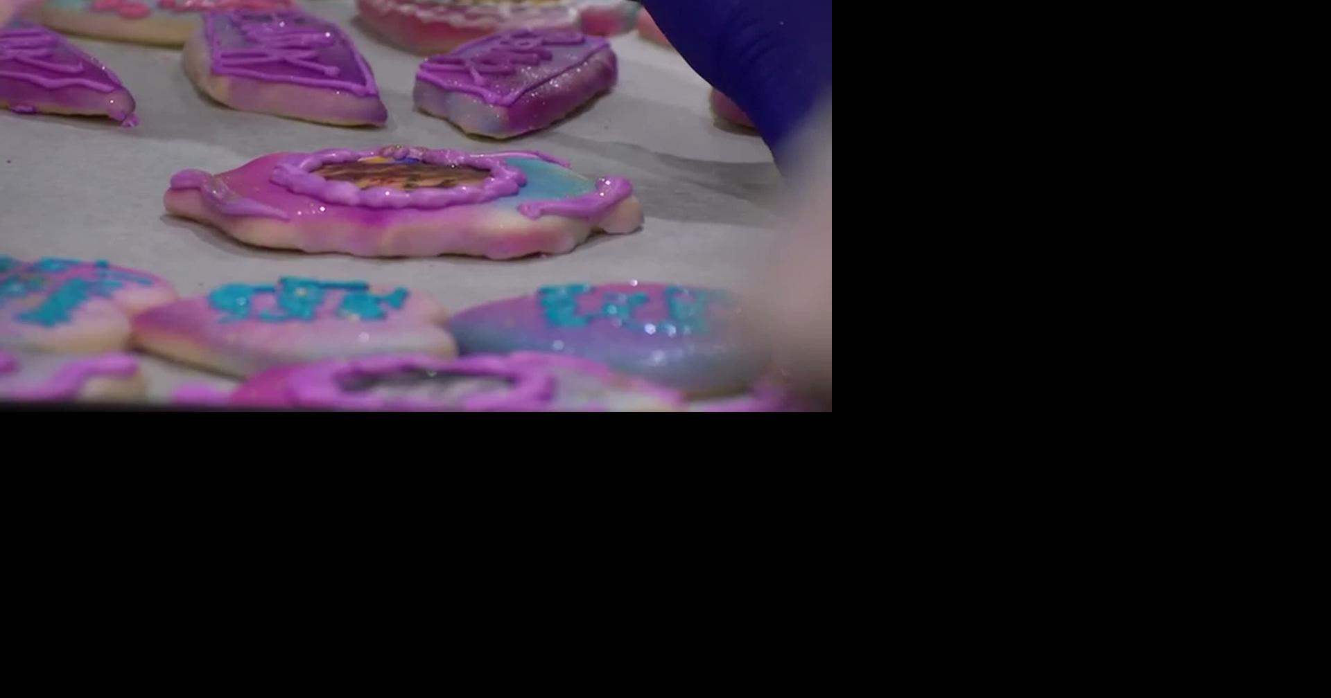 Bakery sells Dolly Parton cookies to benefit Imagination Library