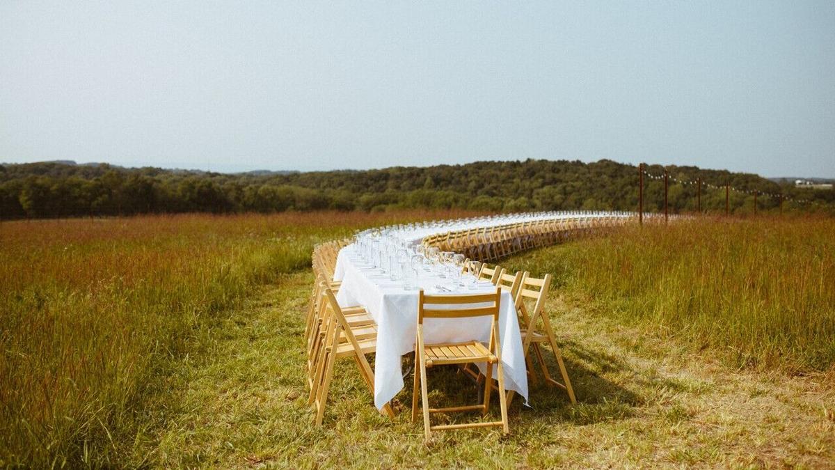 Outstanding in the Field’s 2024 tour includes a dinner at Meadowlark