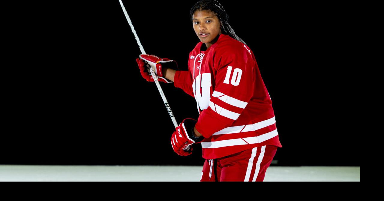 Wisconsin hockey star Laila Edwards speaking at local business gathering