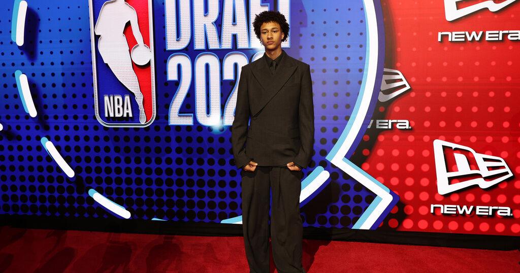 Bucks select forward Tennessee Nate Ament