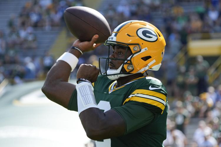 Willis thrives with help from the Packers' defense and running game in