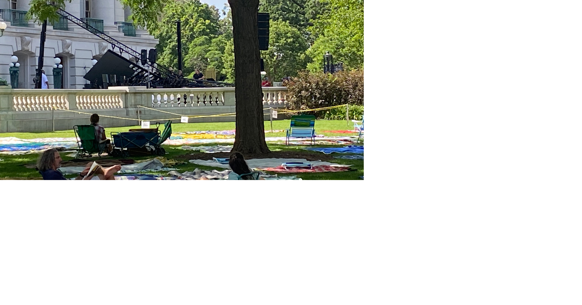 Giant LED screen at Concerts on the Square collapses | News ...