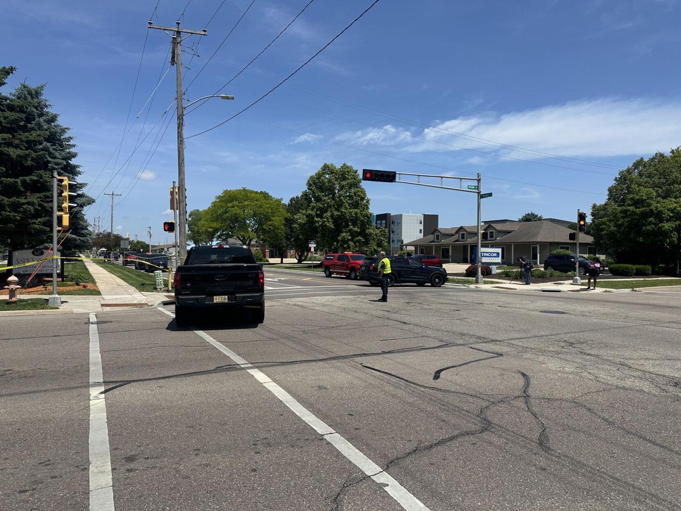 3 dead, 1 critically injured following shooting at apartment complex in ...