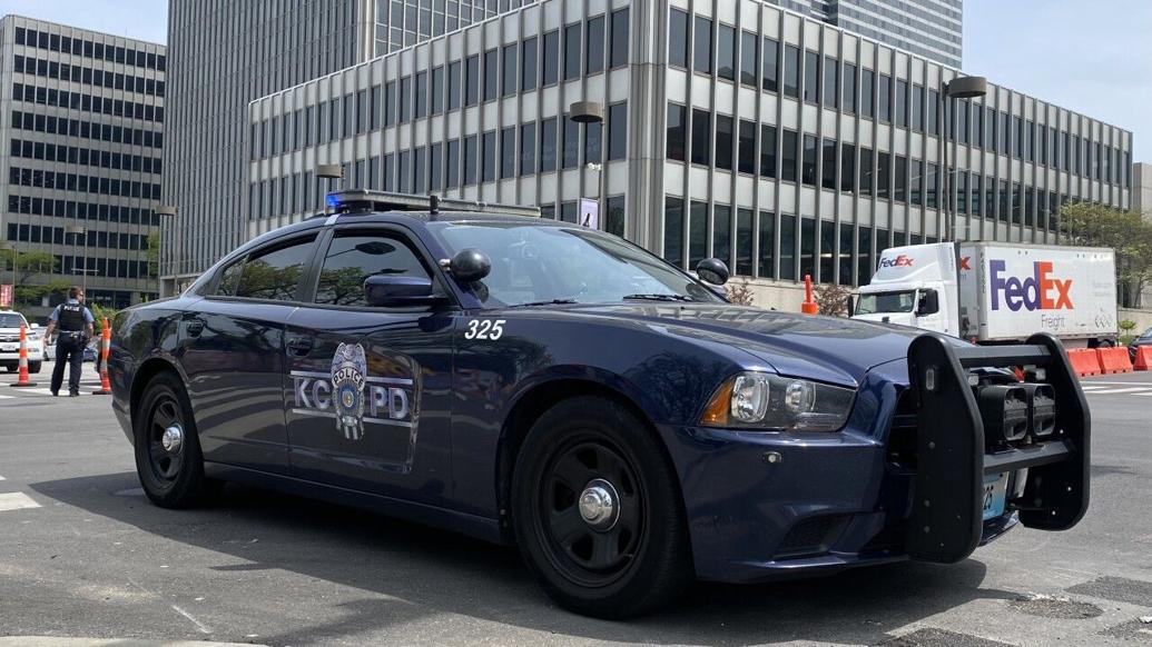 Kansas City child under 5 struck, killed by Amazon delivery vehicle ...