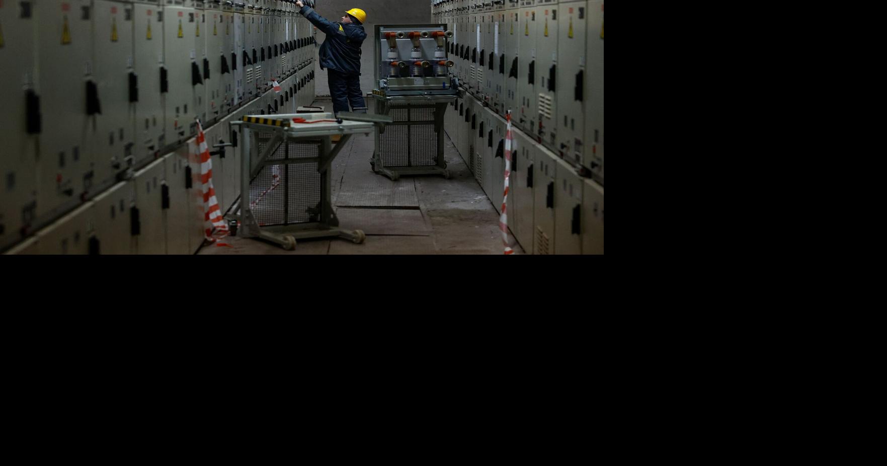 Ukrainians face bitter cold without power