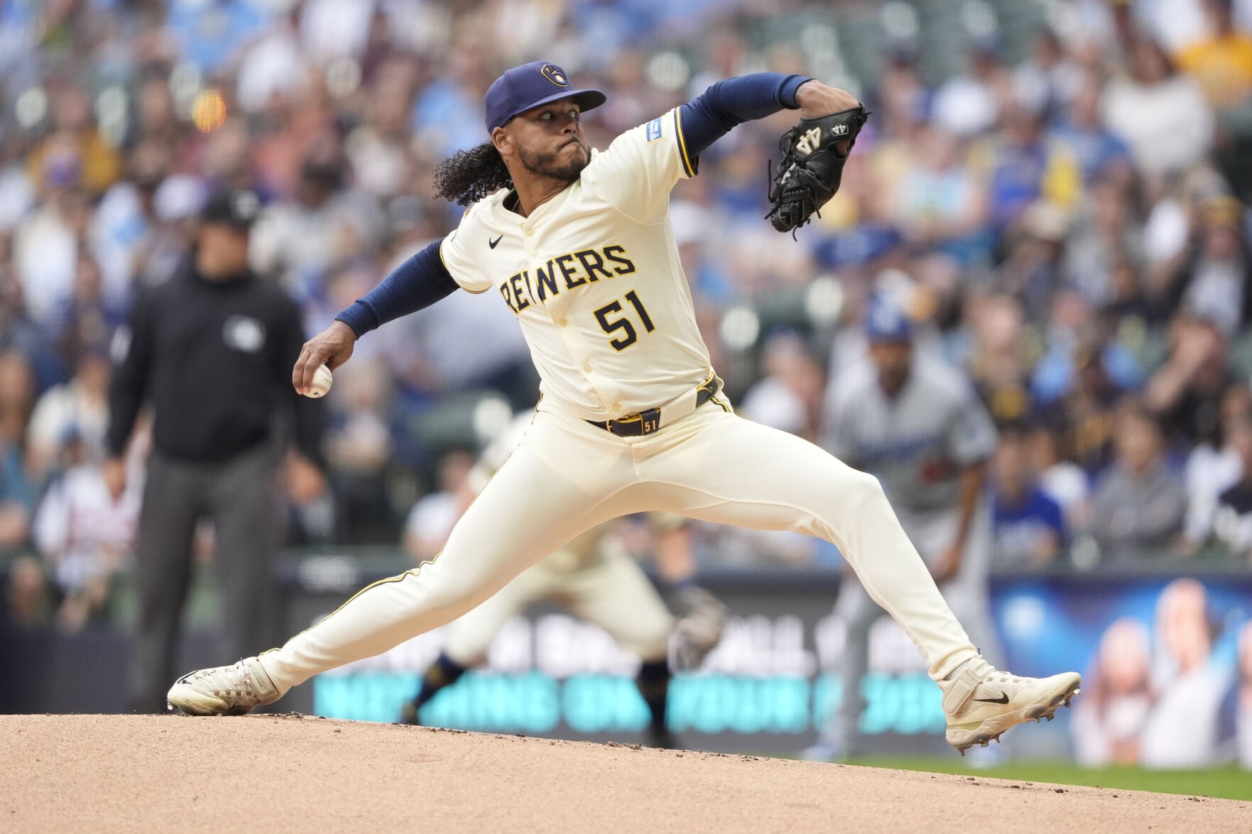 Weather Channel Topper World Series Game 3 pits Brewers rising star against familiar face ...